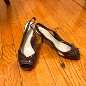 nine west deep purple kitten heel slingback with bow sz7